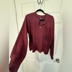 Woman’s Old Navy Waffle Top (XL)